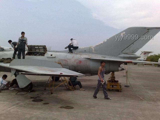 歼-10CE引领未来空战，中国军工强势崛起